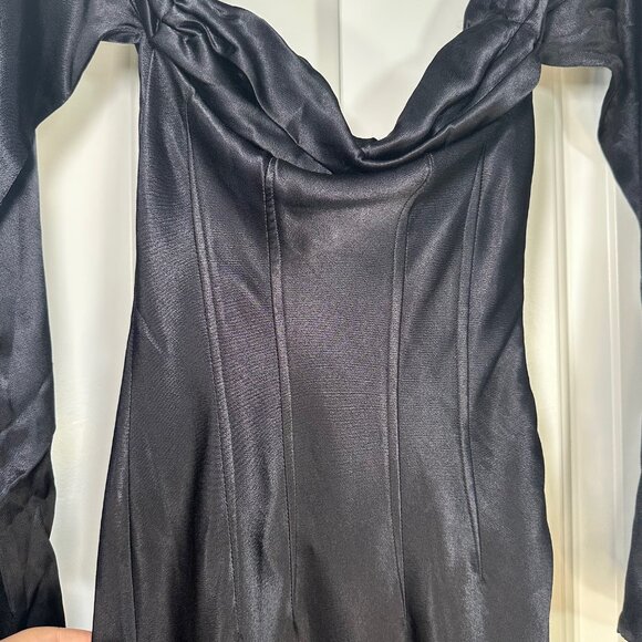 Meshki Giselle Off Shoulder Cowl Neck Satin Maxi Gown Dress XXS - NEW - Picture 10 of 15